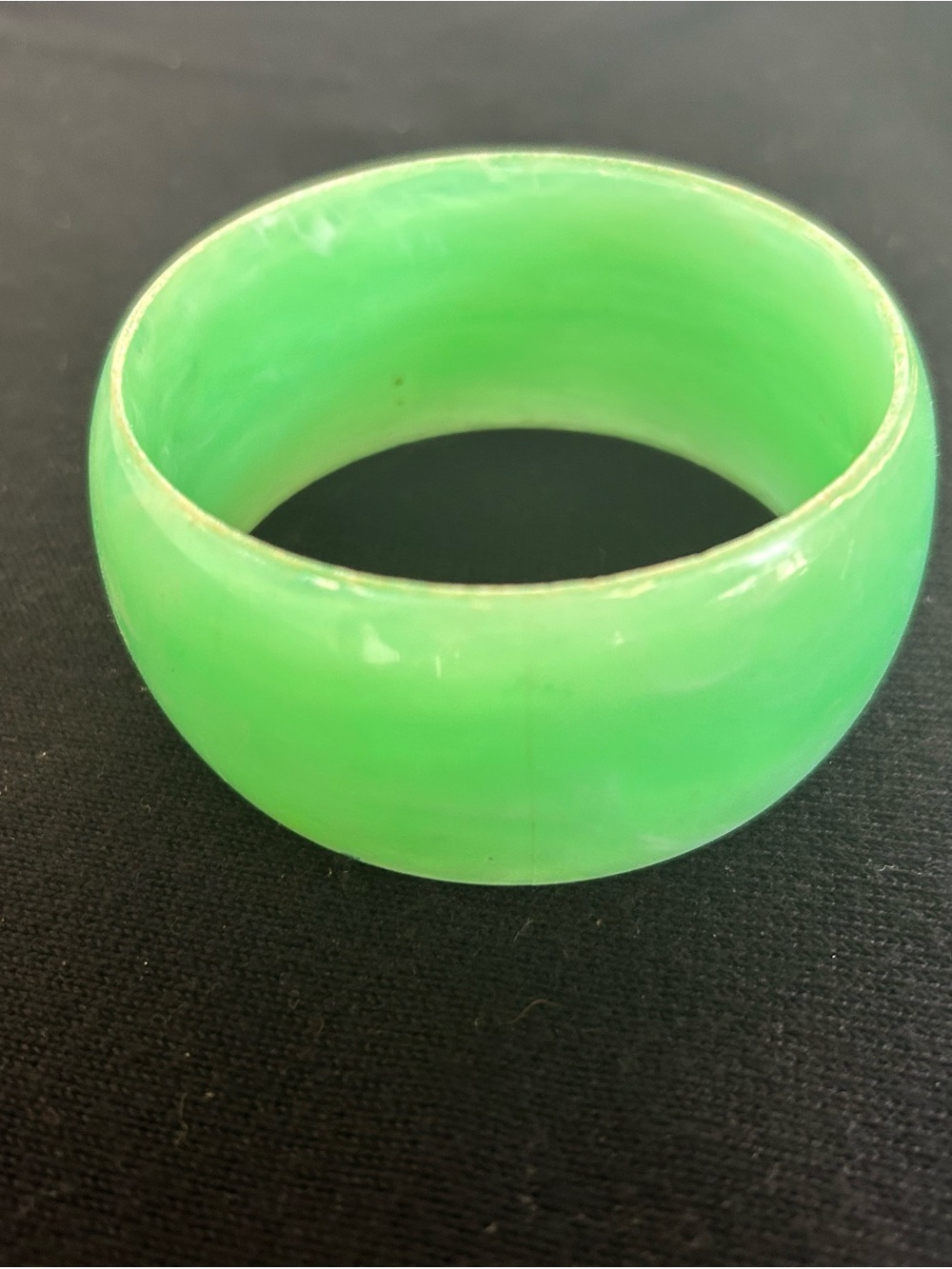 Bright Green Chunky Acrylic Bangle – Retro Statement Bracelet